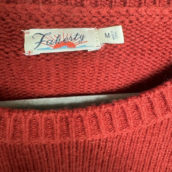 NWOT FAHERTY Wool/Cashmere Blend Vintage inspired sweater. Size medium. - Picture 2 of 4